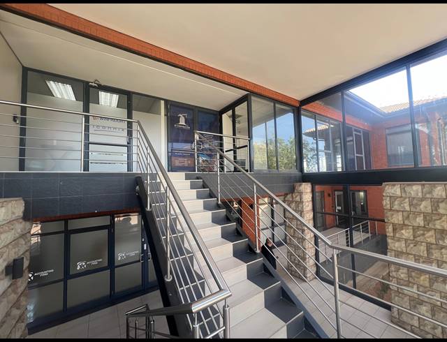294M² OFFICE TO LET IN MEYERSDAL NATURE ESTATE